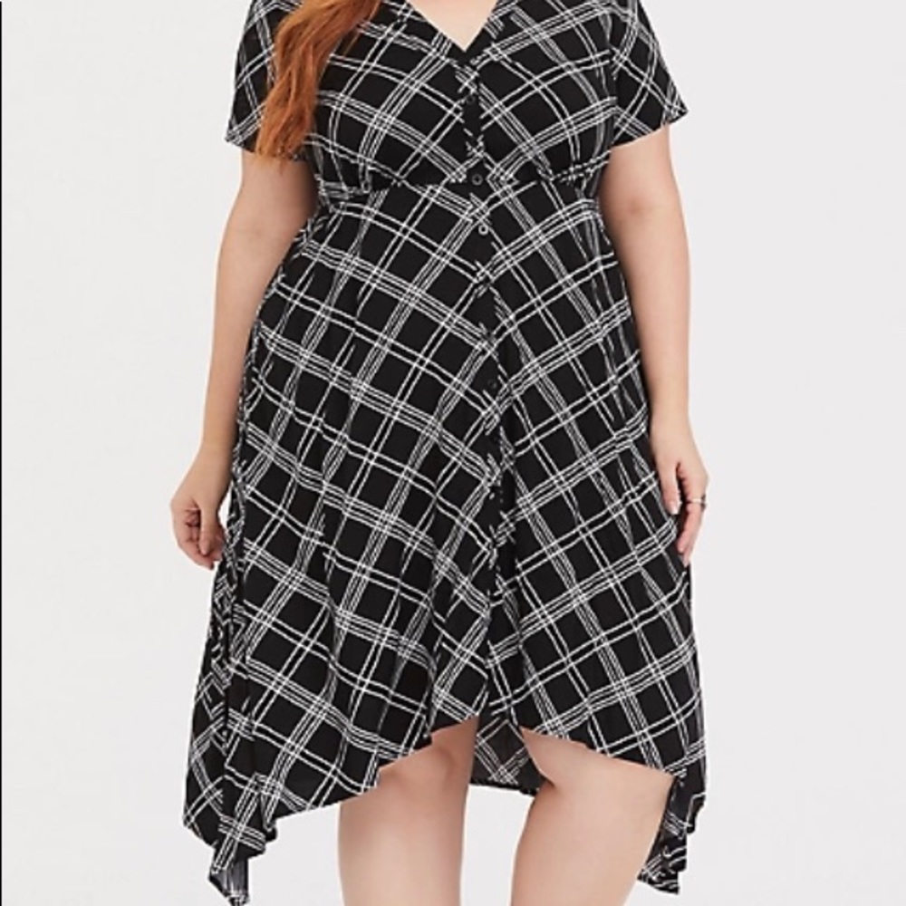 Torrid Black Plaid Challis Sharkbite Dress